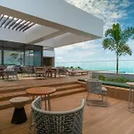 Studio Beira-Mar, Rooftop Com Piscina E Jacuzzi